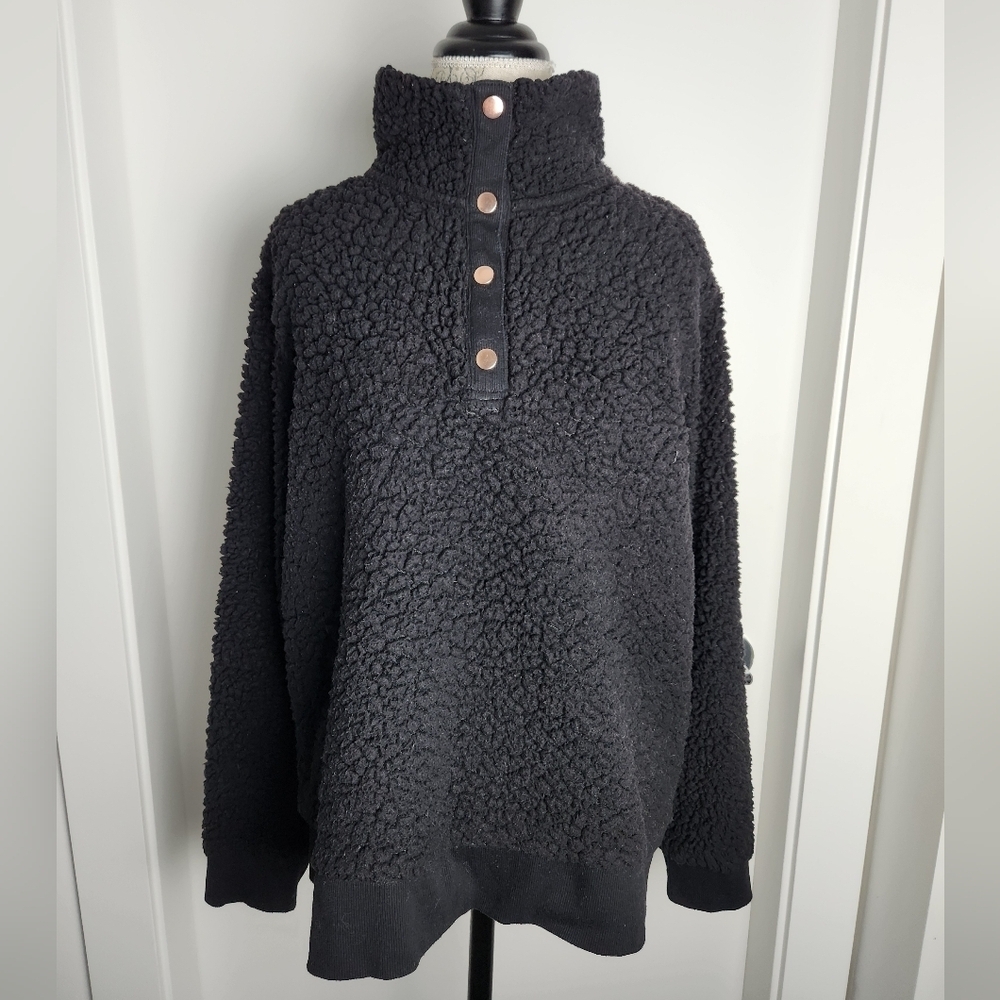 Fluffy Black Pullover Sweatshirt